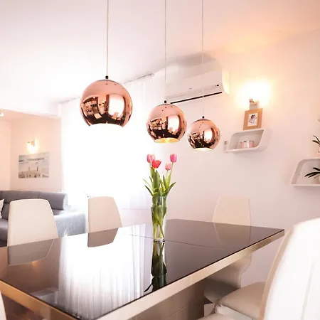 Aurora Apartman