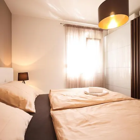 Aurora Apartman